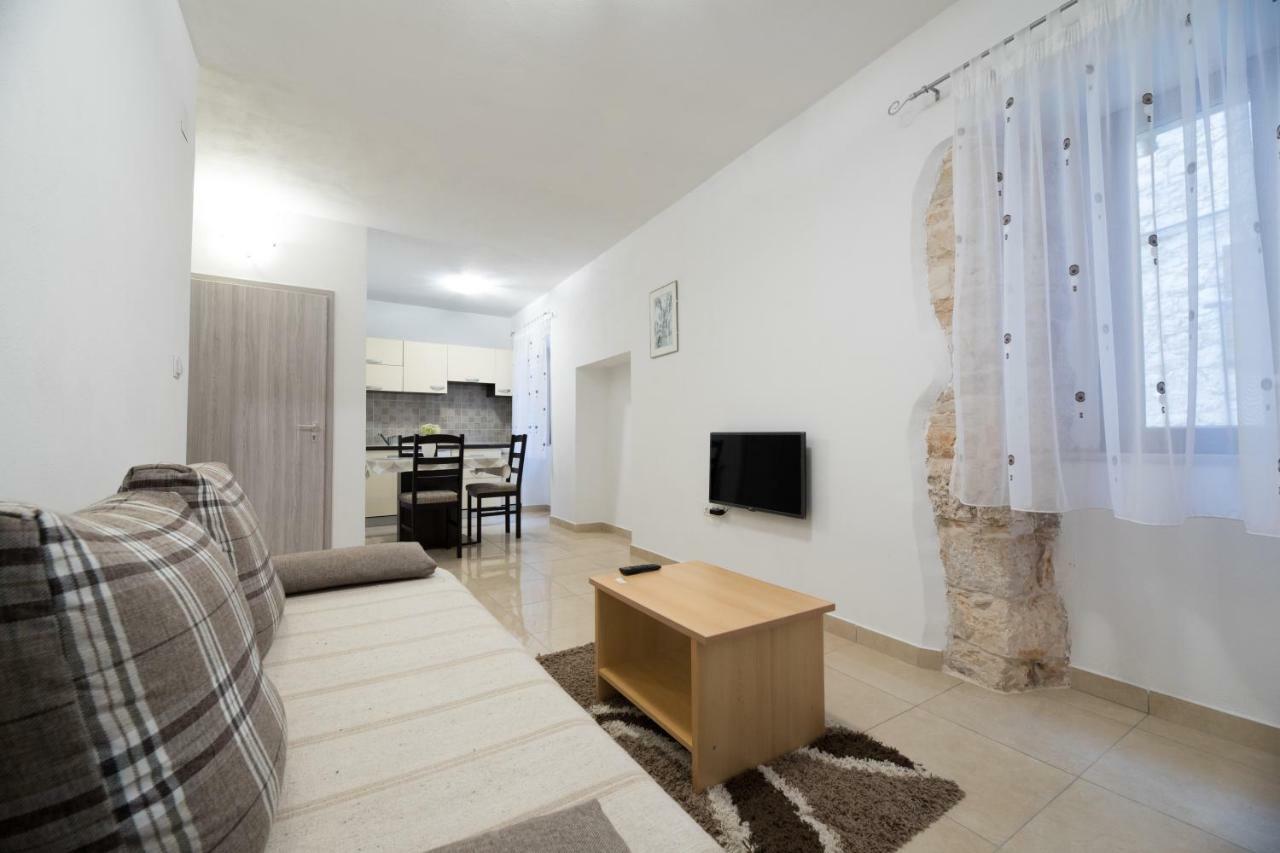 Apartment Elena Bale Exteriér fotografie